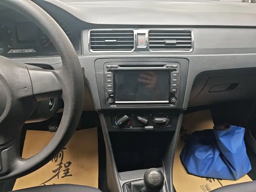 Volkswagen Santana — миниатюра 13