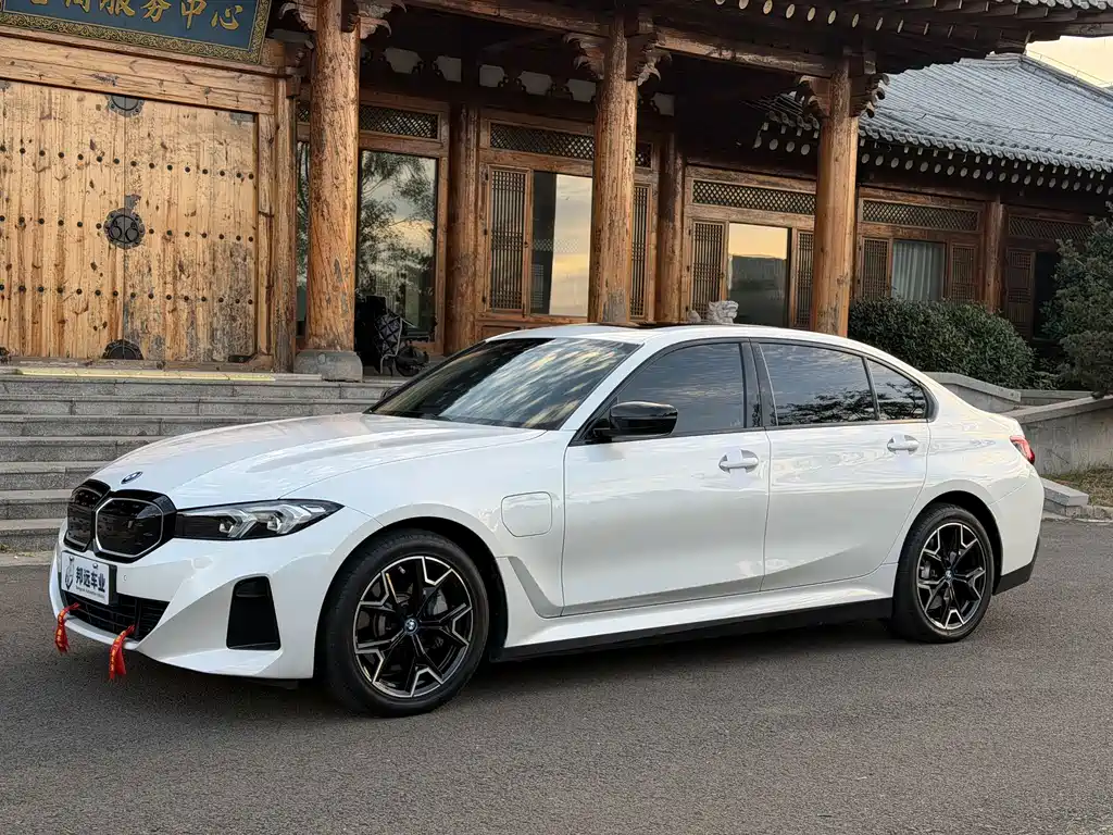 BMW i3 2024 eDrive 40 L