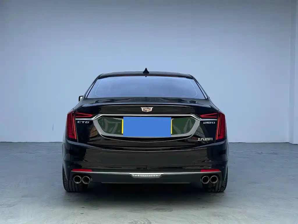 CADILLAC CT6
