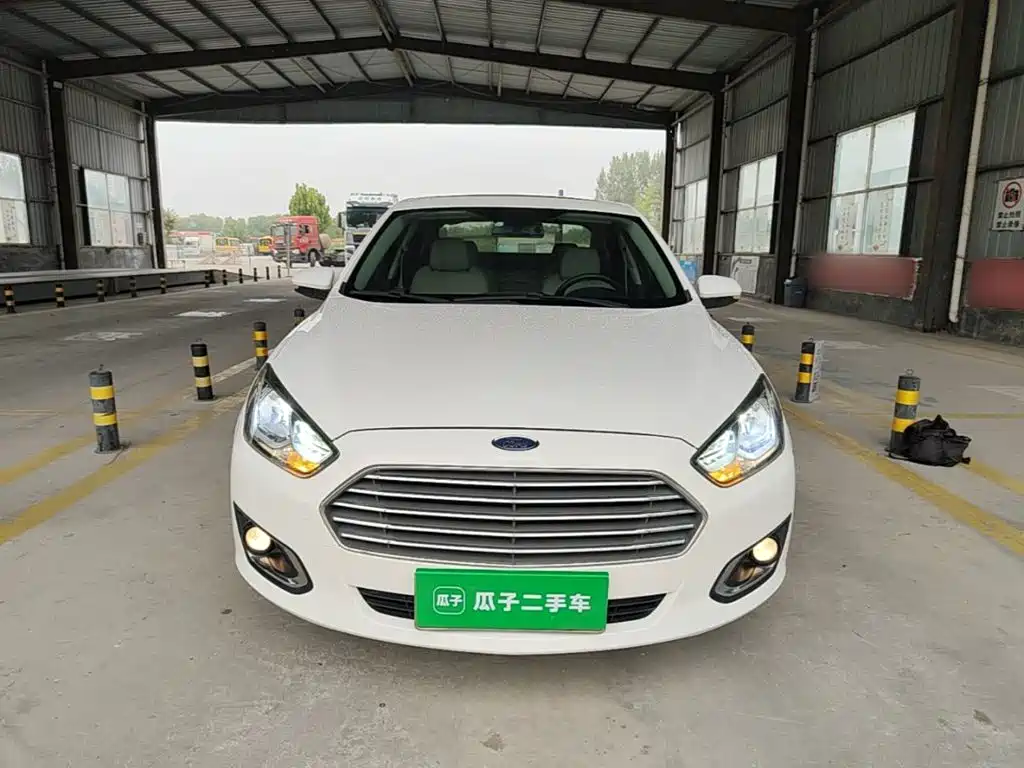 Ford Escort — миниатюра 3