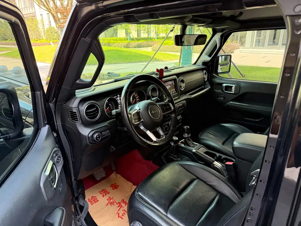 Jeep Wrangler — миниатюра 4