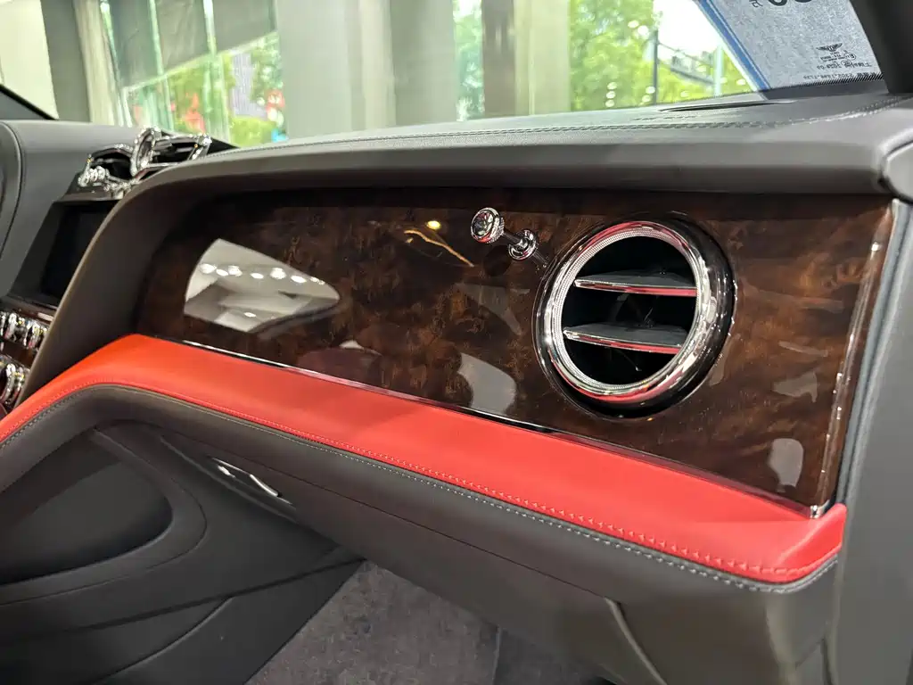 Bentley Bentayga 2024 4.0T V8