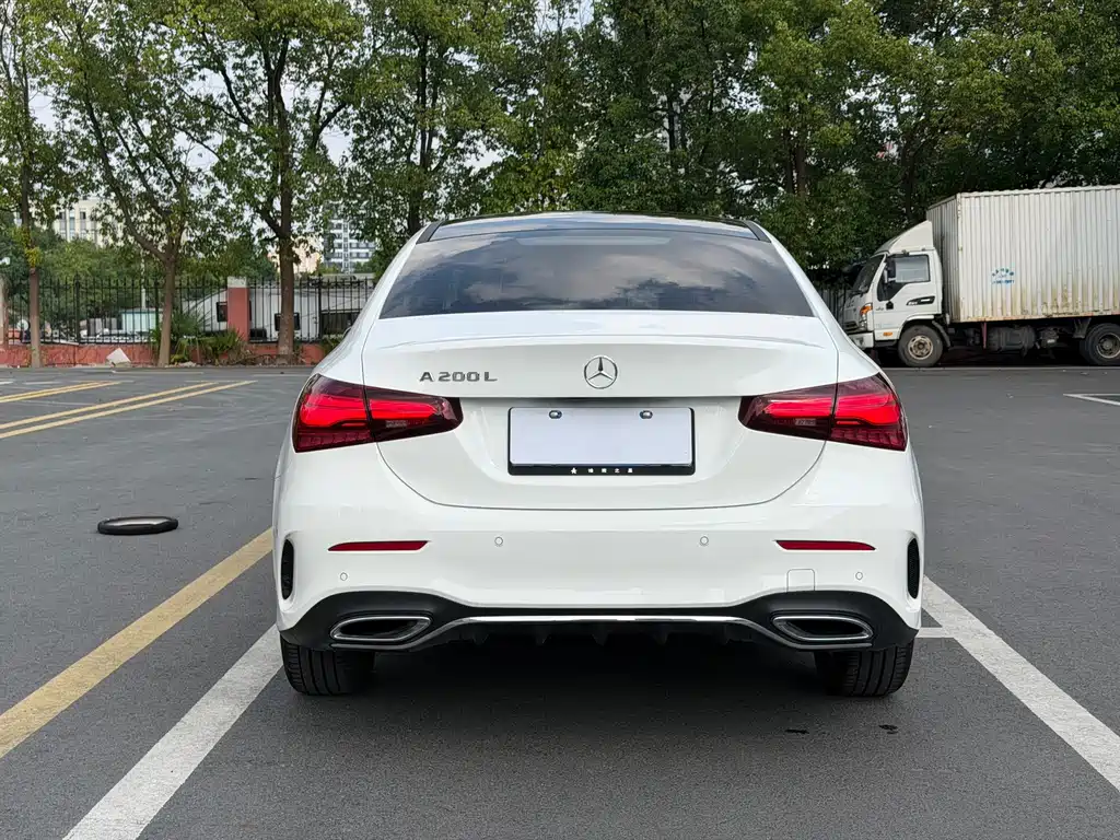Mercedes-Benz A-Class — миниатюра 7