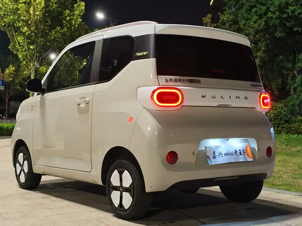 Wuling MINIEV — миниатюра 4