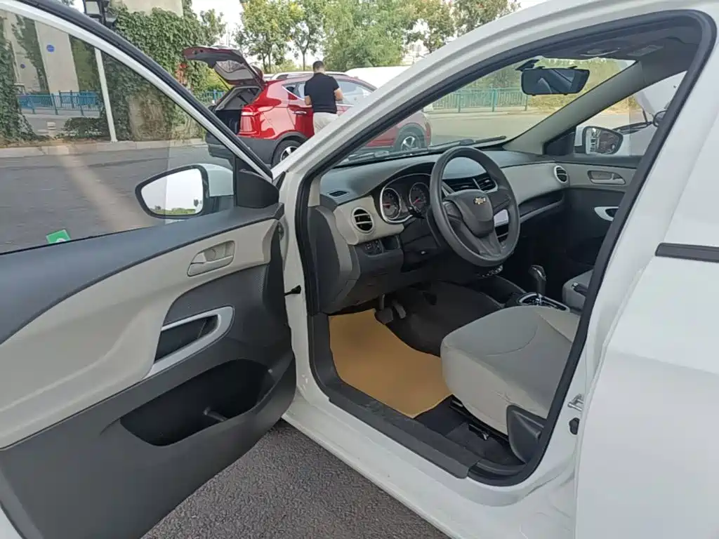 Chevrolet Sail — миниатюра 16