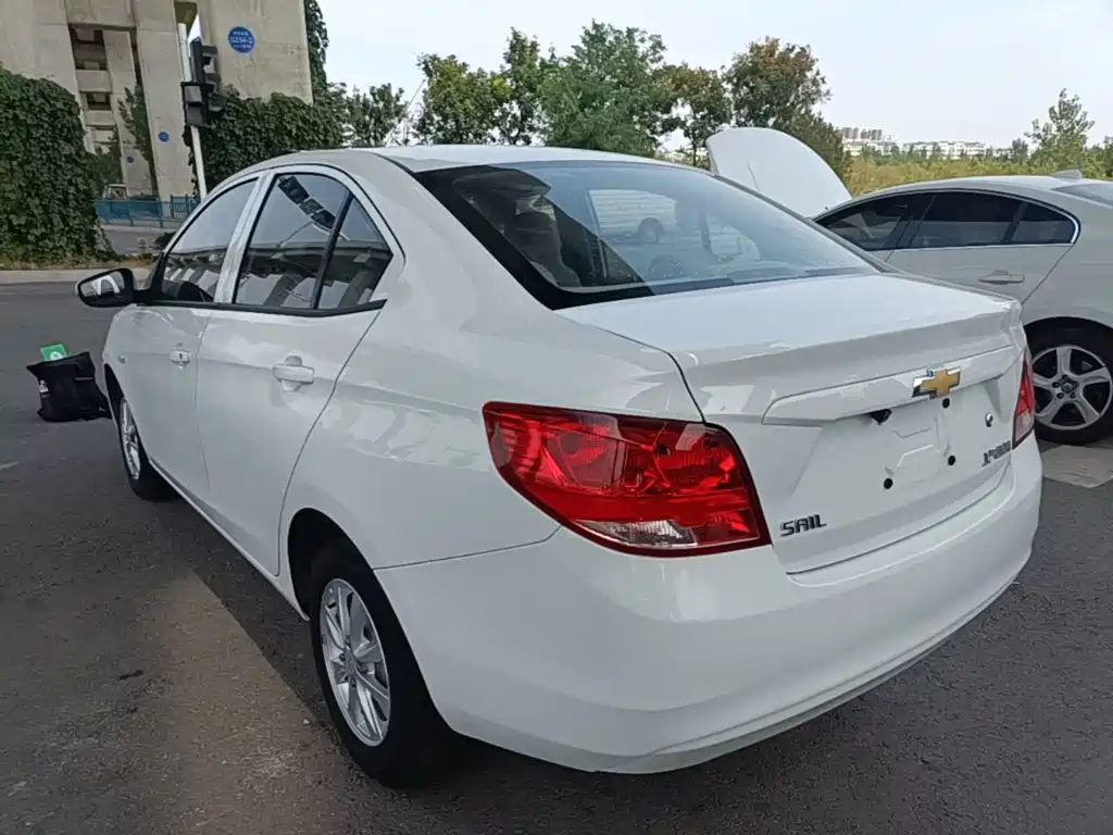 Chevrolet Sail — миниатюра 5