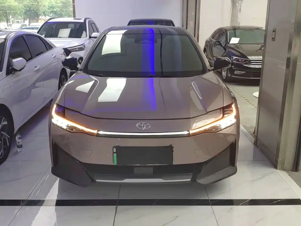 Toyota bZ3 — миниатюра 3