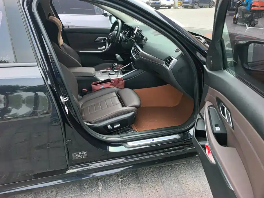 BMW 3 Series — миниатюра 8