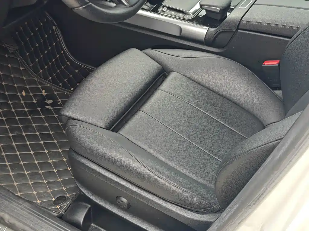 Mercedes-Benz GLB — миниатюра 6