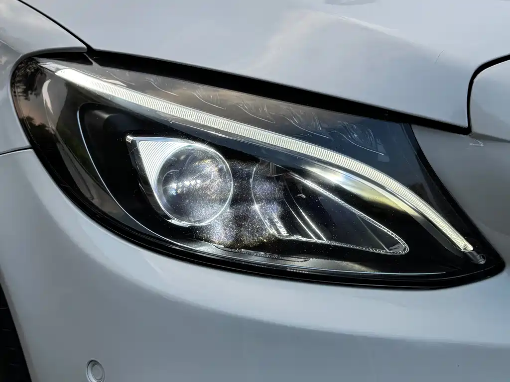 Mercedes-Benz C-Class — миниатюра 19