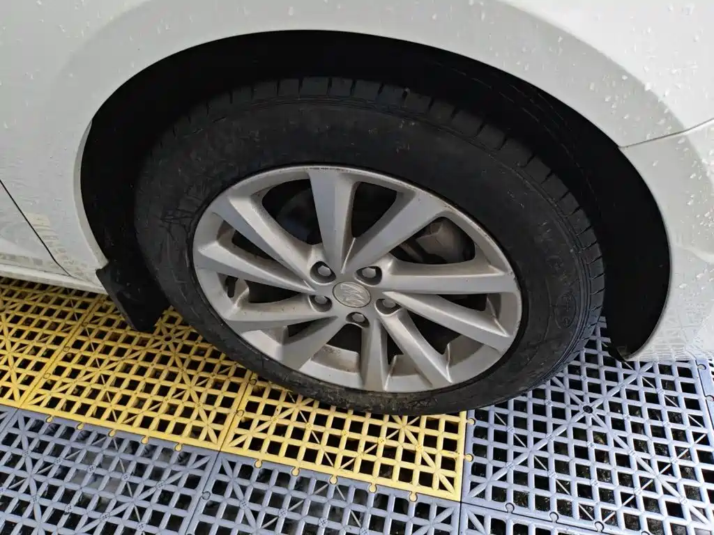 Buick Verano — миниатюра 8