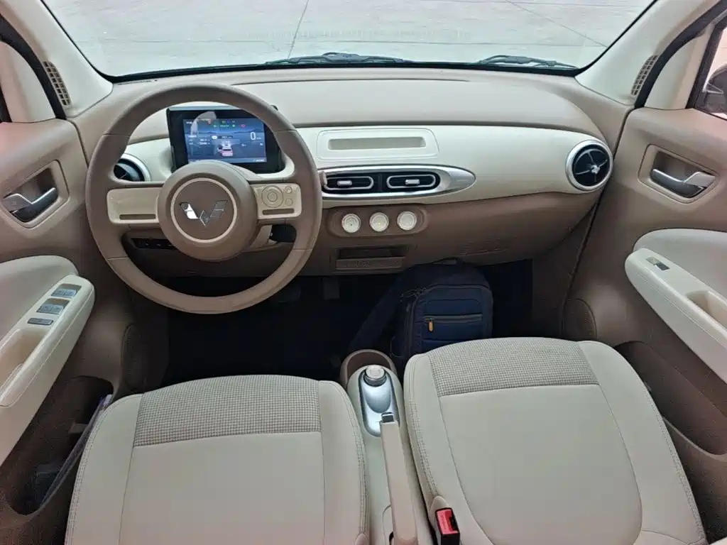 Wuling MINIEV — миниатюра 10