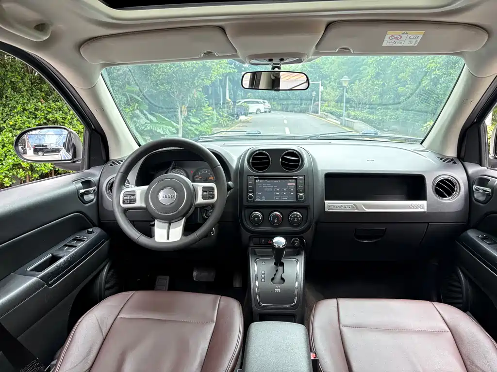 Jeep Compass (Import) — миниатюра 15