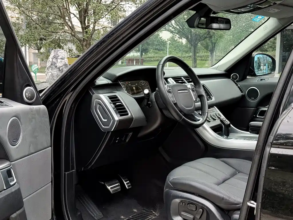 Land Rover Range Rover Sport 2015 3.0 SC V6 HSE DYNAMIC