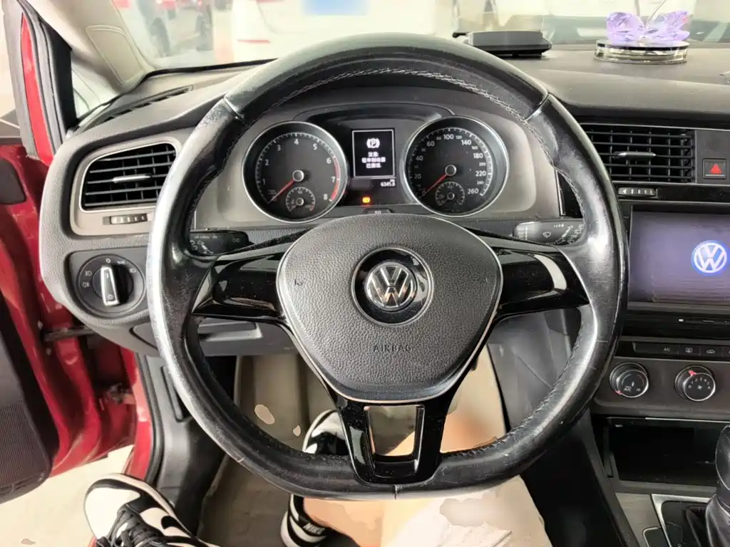Volkswagen Golf — миниатюра 11