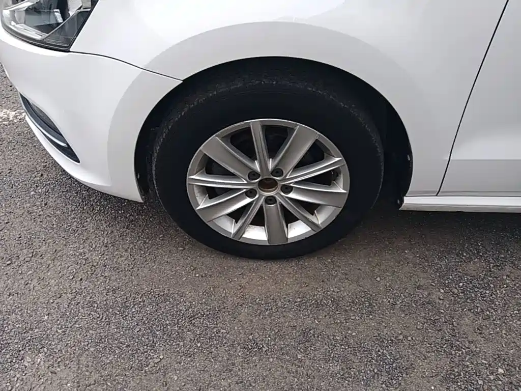 Volkswagen Polo — миниатюра 23