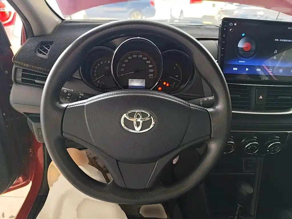 Toyota Yaris L — миниатюра 11