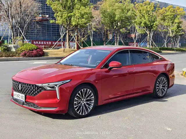 2021 Bestune B70