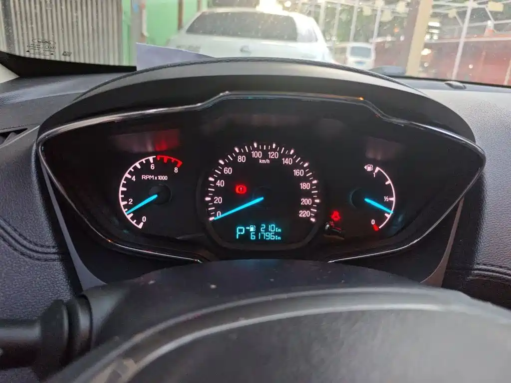 Ford Escort — миниатюра 7