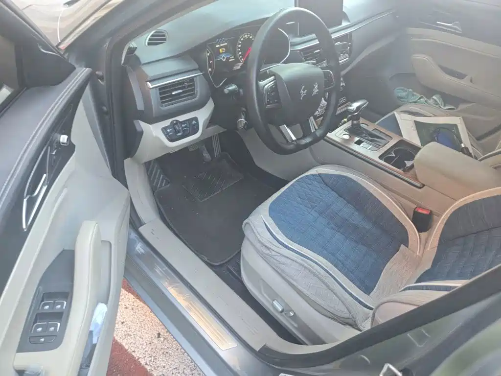 Hongqi Hongqi H5 — миниатюра 12