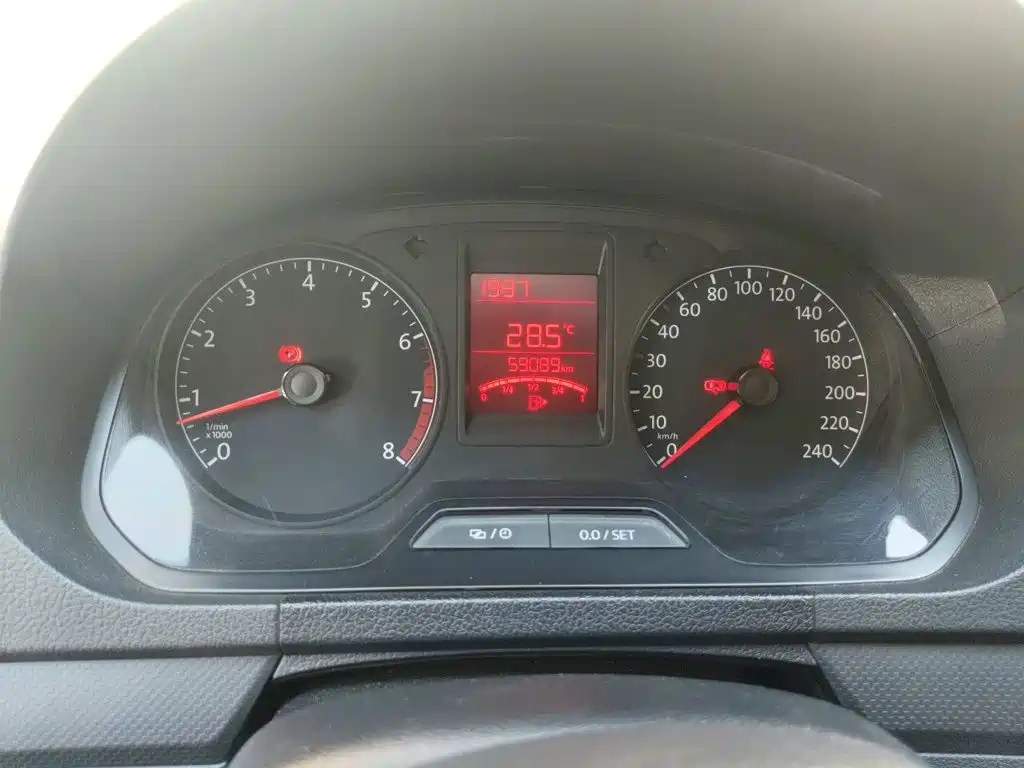 Volkswagen Jetta — миниатюра 14