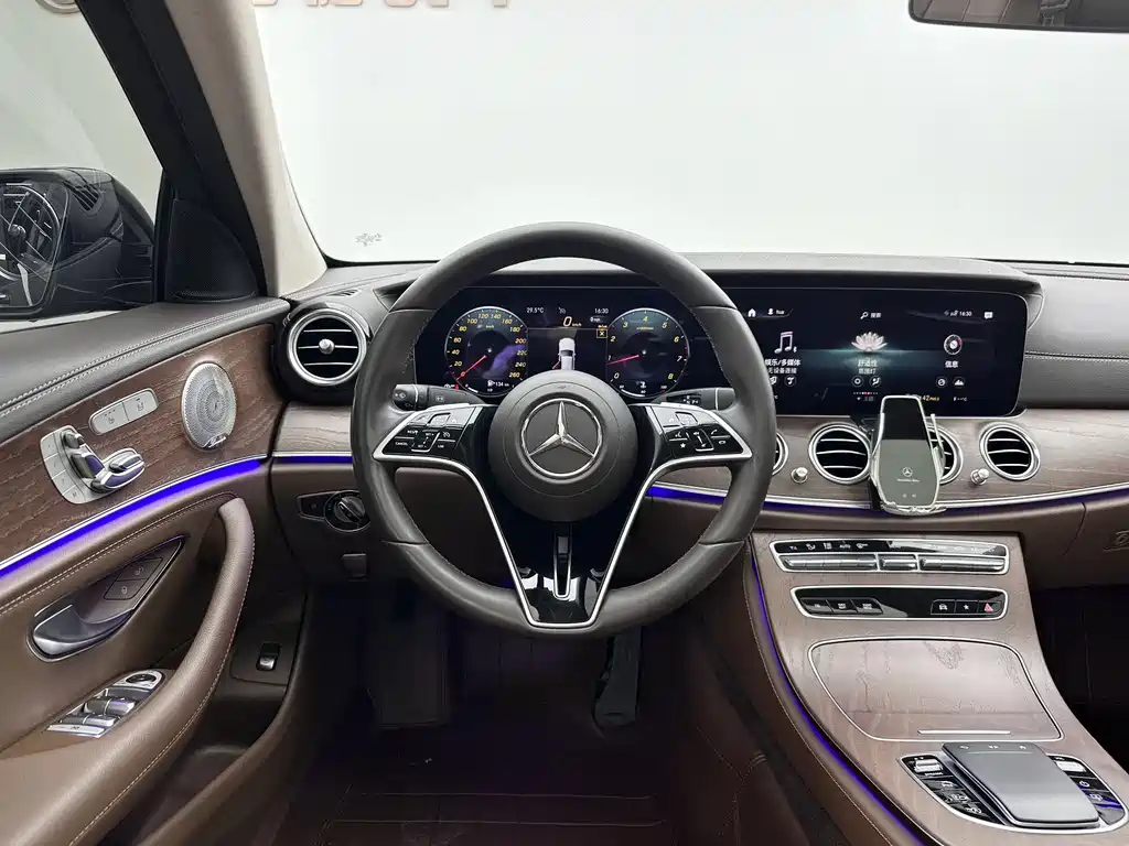 Mercedes-Benz E-Class E 2023 E 300 L Luxury
