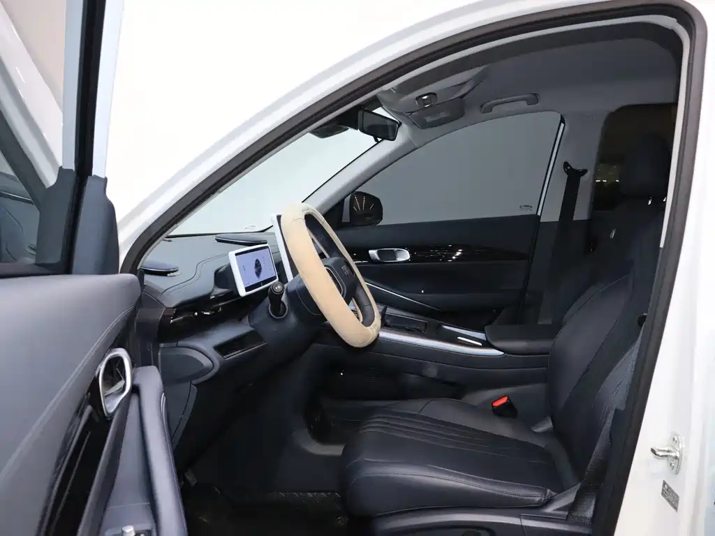 GEELY GALAXY GALAXY E5