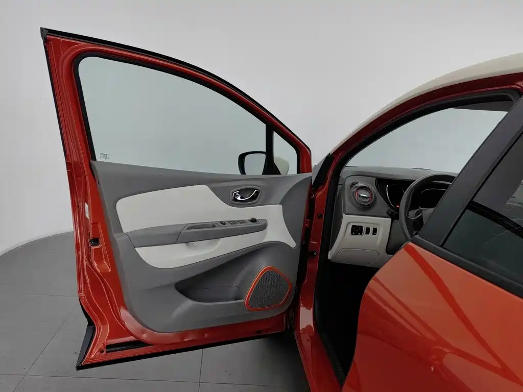 Renault Captur — миниатюра 8