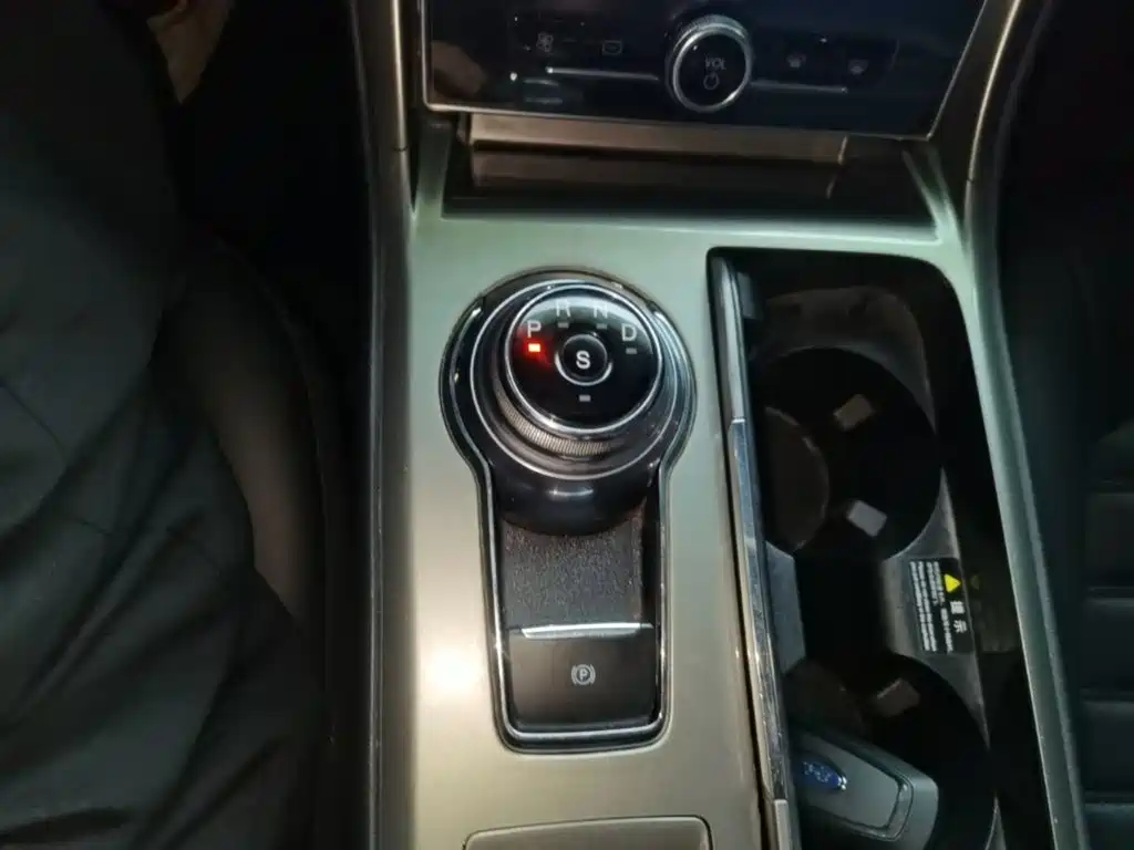 Ford Mondeo — миниатюра 14