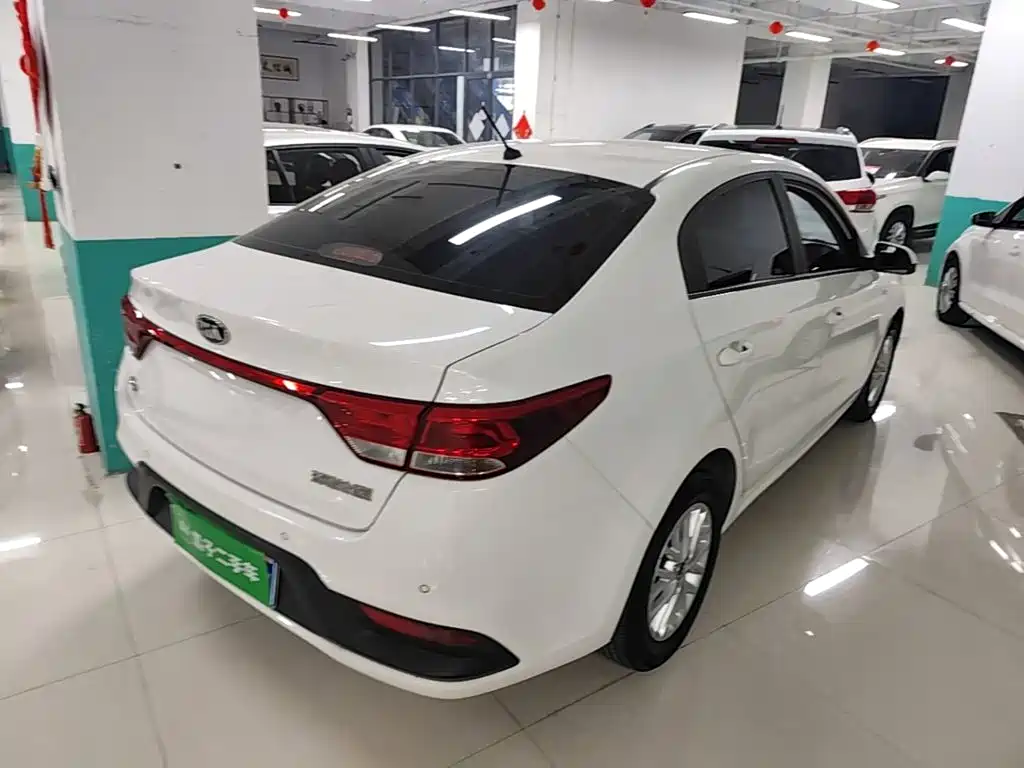 Kia K2 — миниатюра 7