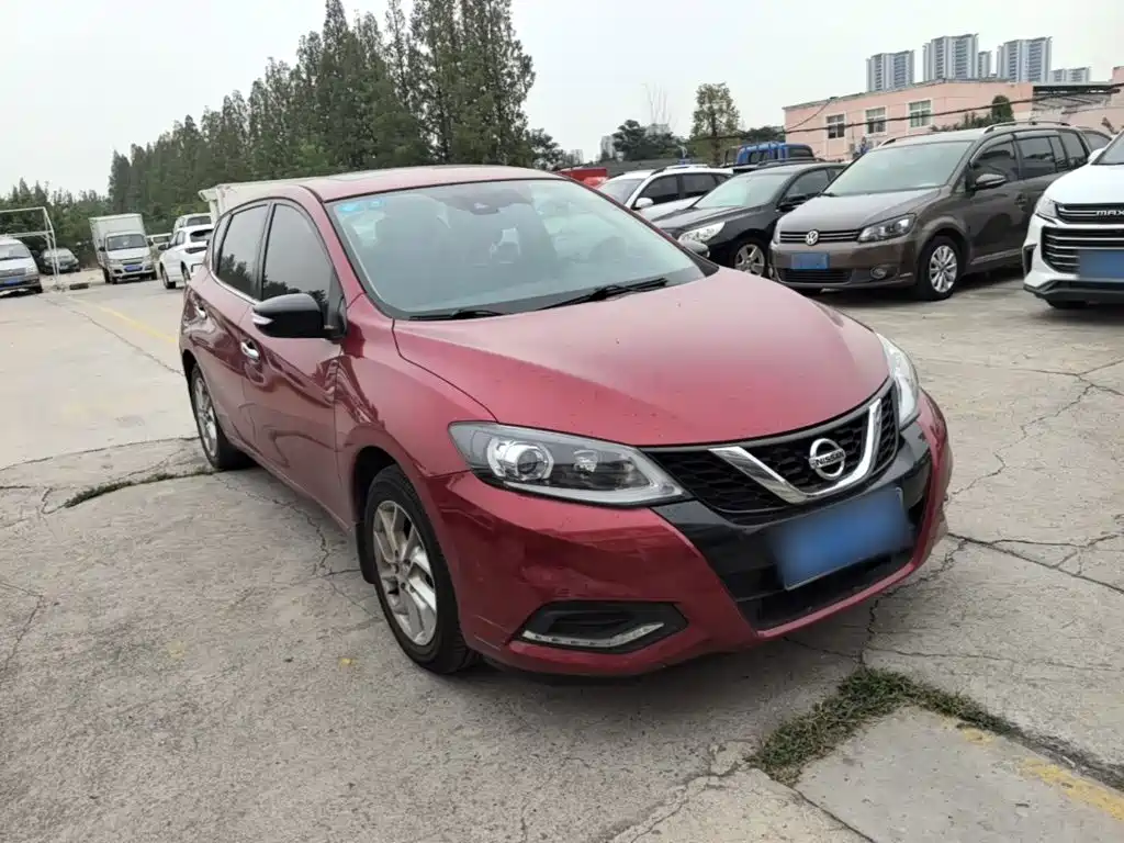 Nissan Tiida — миниатюра 4