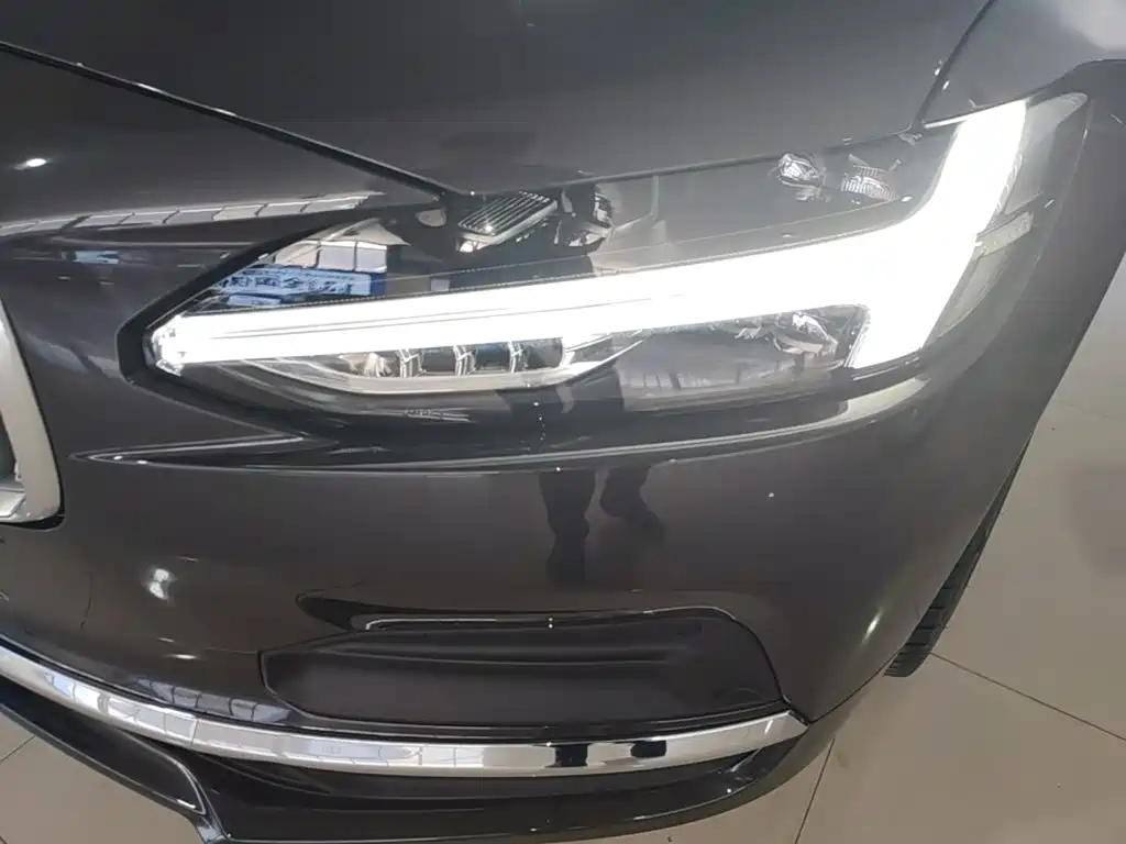 Volvo S90 — миниатюра 24