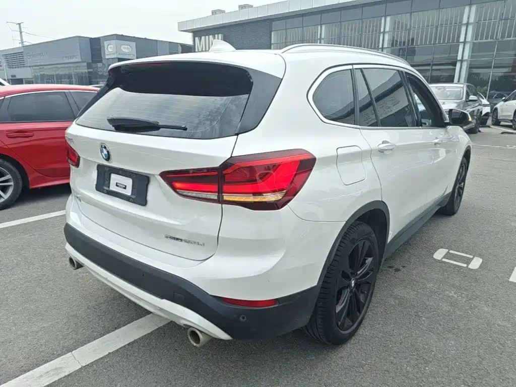 BMW X1 — миниатюра 7