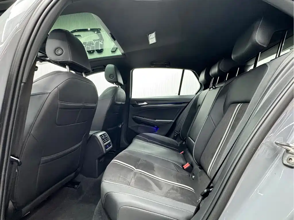 Volkswagen Golf — миниатюра 10