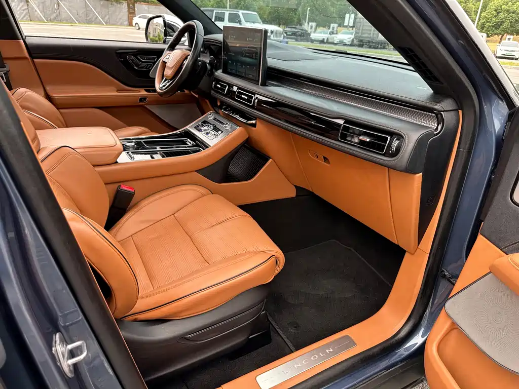 Lincoln Aviator — миниатюра 12
