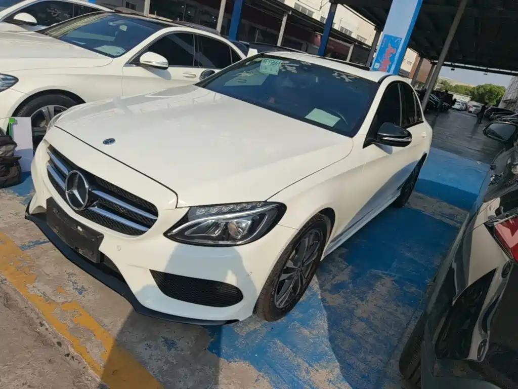 Mercedes-Benz C-Class — миниатюра 2
