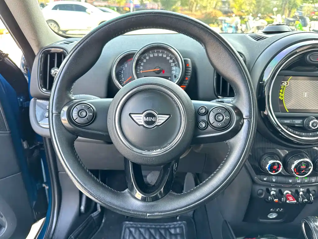 MINI Mini Countryman — миниатюра 9