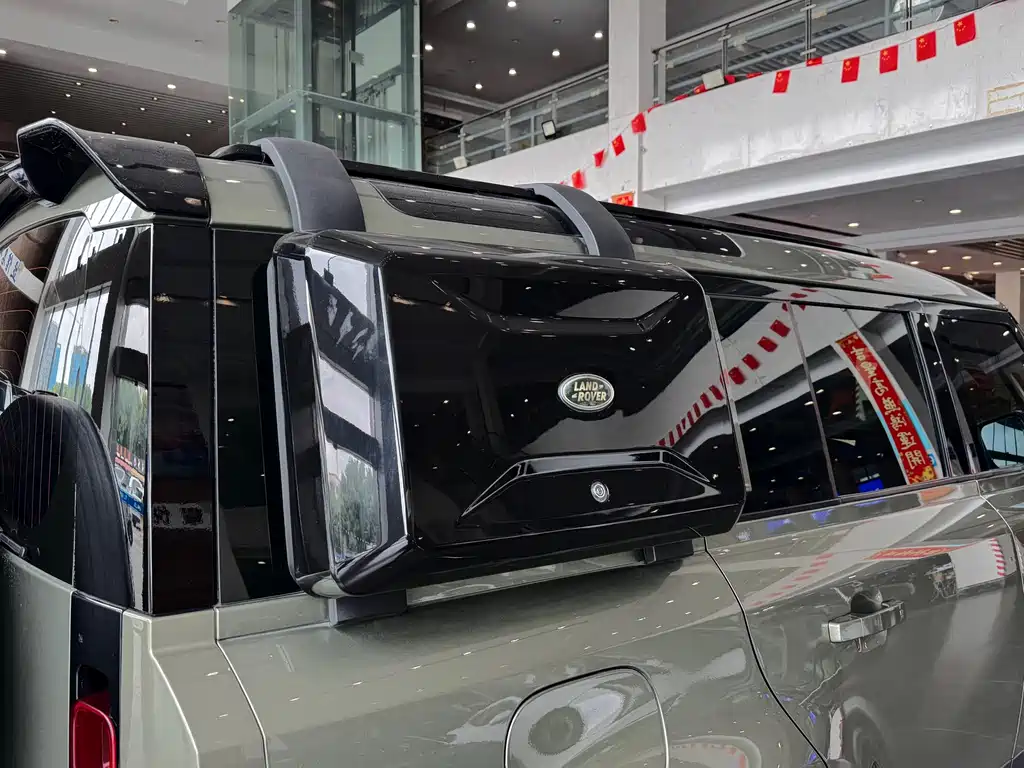Land Rover Defender — миниатюра 12