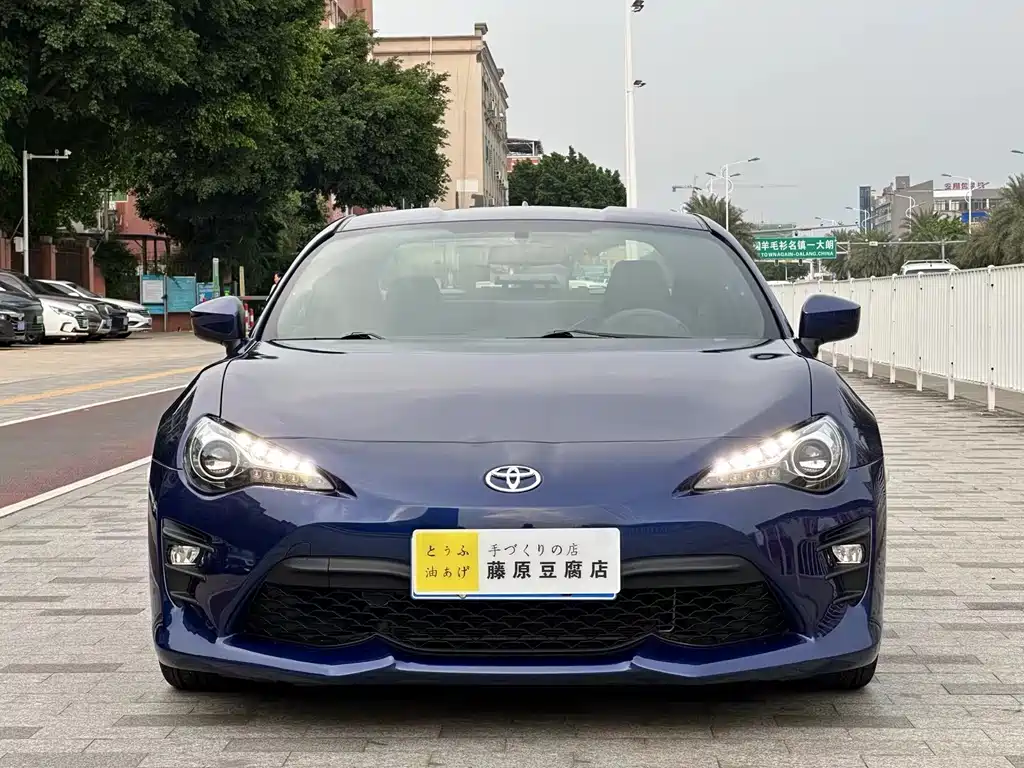 Toyota 86 — миниатюра 2