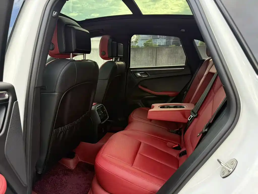 Porsche Macan — миниатюра 9