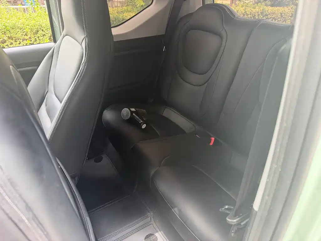 Wuling MINIEV — миниатюра 8