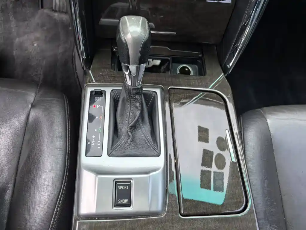 Toyota Reiz — миниатюра 17