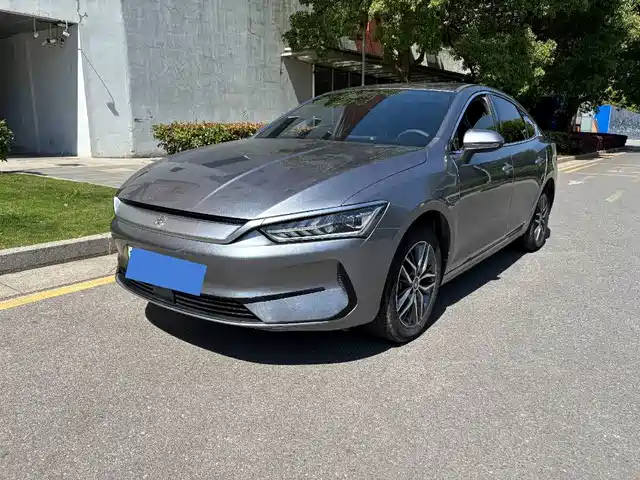 2022 BYD Qin
