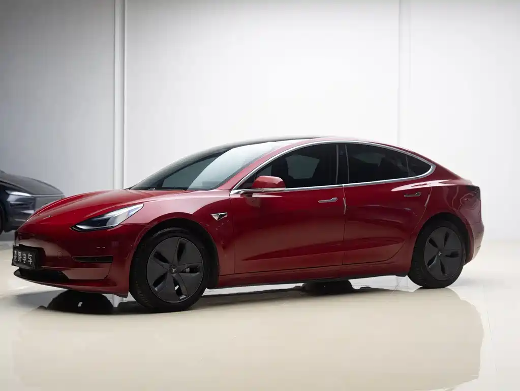Tesla Model 3 — миниатюра 2