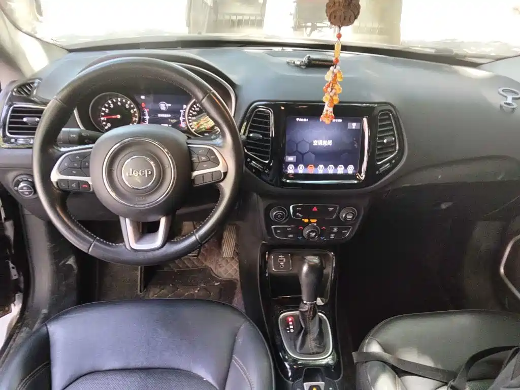 Jeep Compass — миниатюра 21