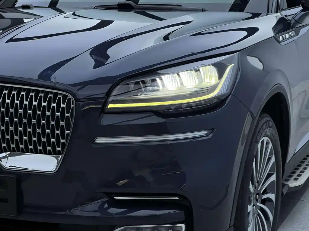 Lincoln Aviator — миниатюра 3