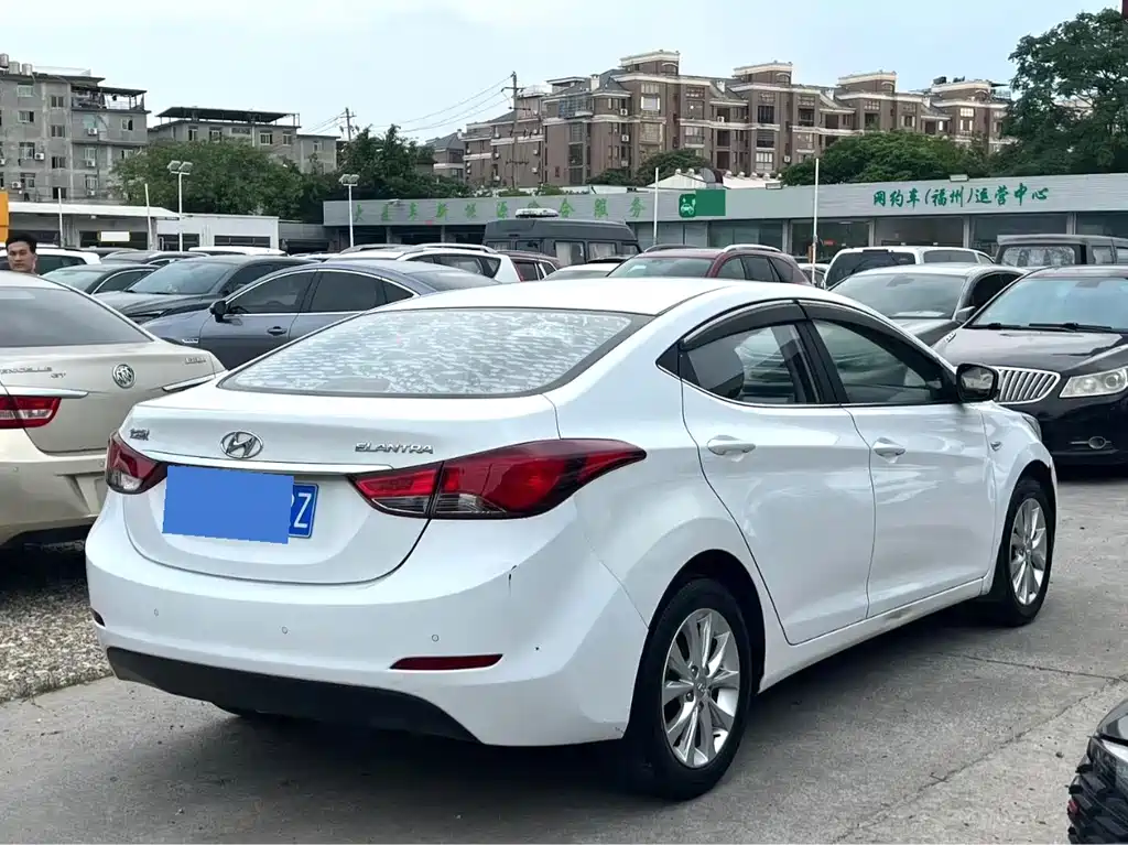 Hyundai Elantra Langdong — миниатюра 7