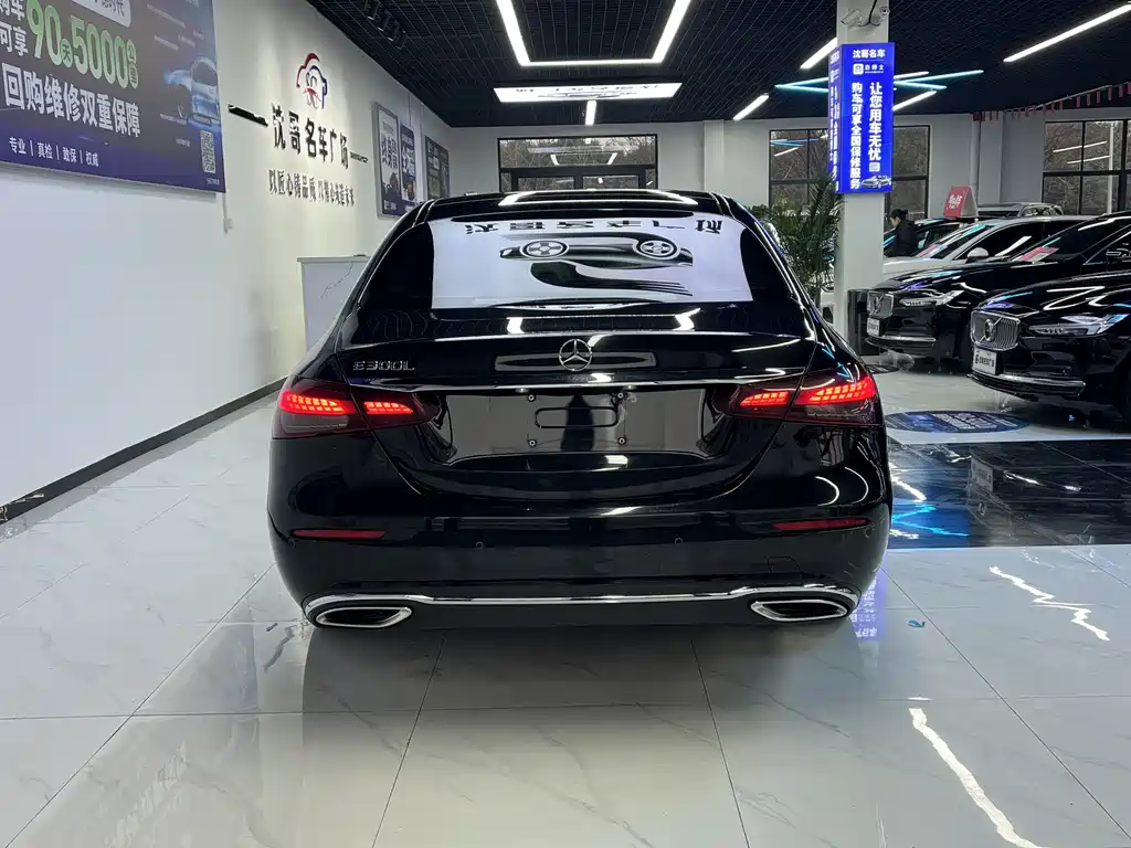 MERCEDES-BENZ E CLASS