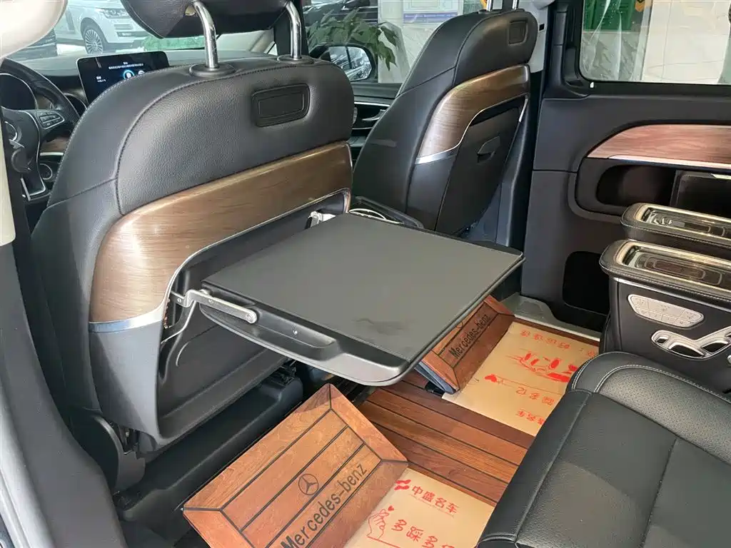 MERCEDES-BENZ V CLASS