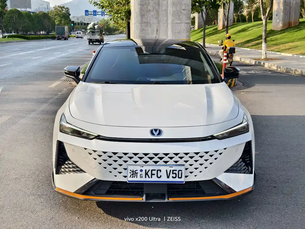 Changan UNI-V — миниатюра 2